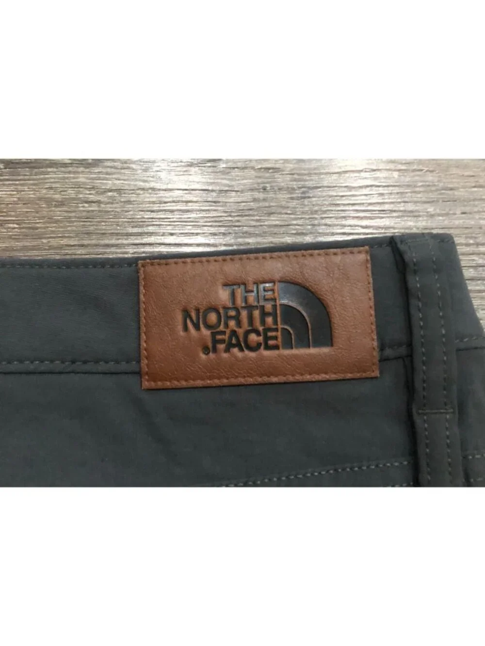 The North Face Mens Size 40 Short Charcoal Gray Flat Front Casual Pants 40x30